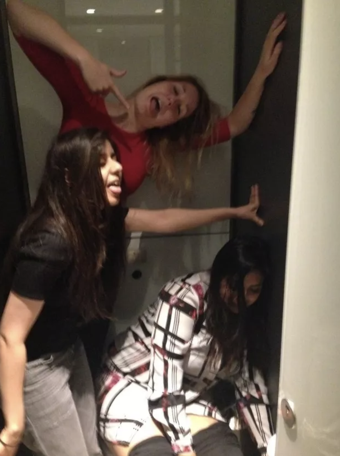 Embarrassed girls 25 Embarrassing Things All Girls That Have Been To A Club Have Done
